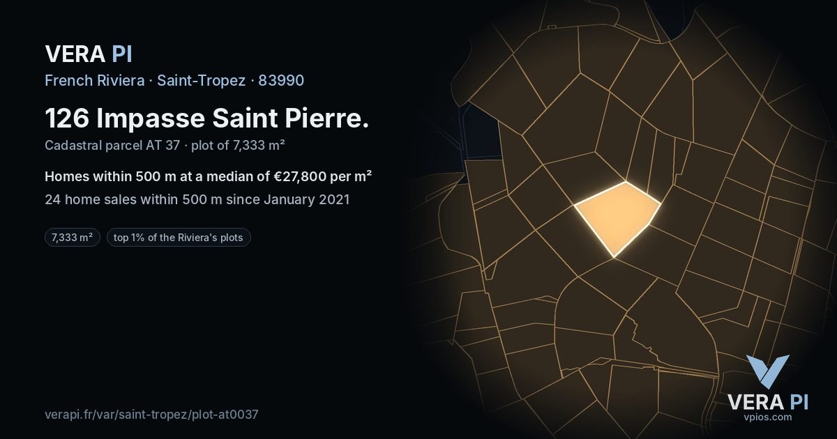 126 Impasse Saint Pierre, Saint-Tropez at night – the plot lit, the parcels around coloured by the prices near them