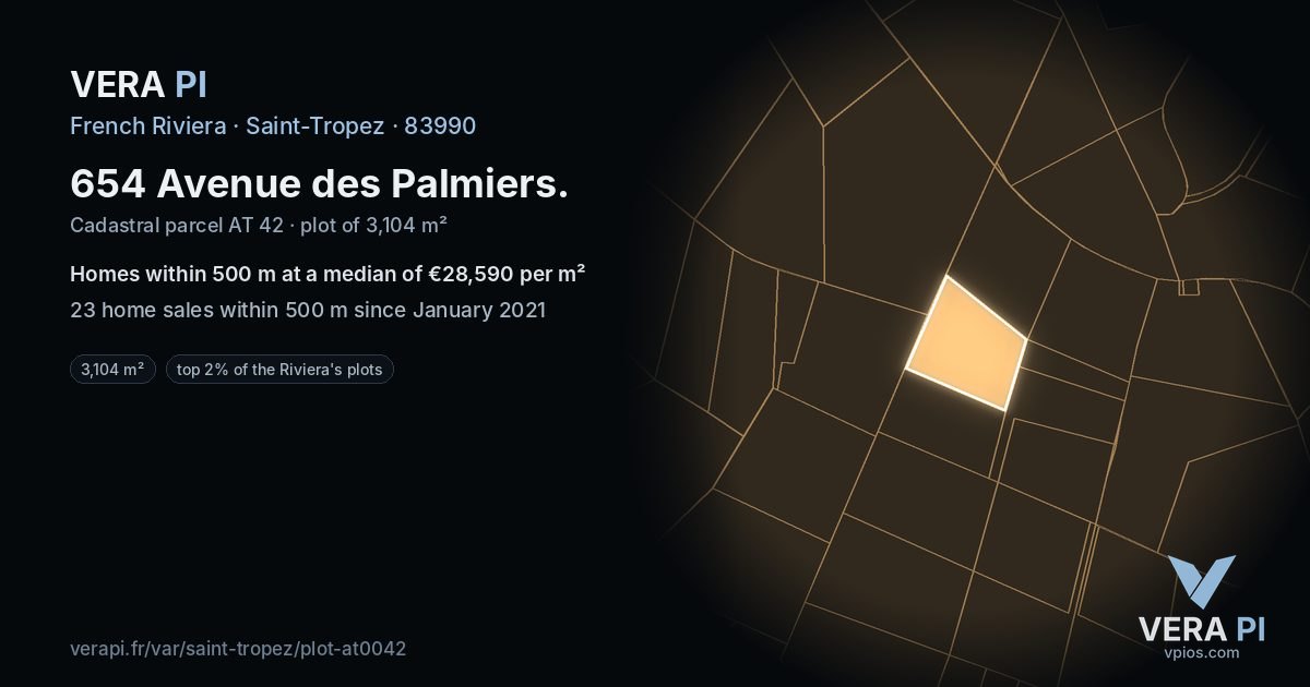 654 Avenue des Palmiers, Saint-Tropez at night – the plot lit, the parcels around coloured by the prices near them
