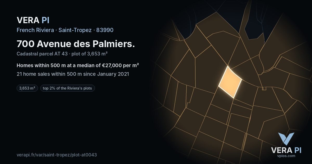 700 Avenue des Palmiers, Saint-Tropez at night – the plot lit, the parcels around coloured by the prices near them