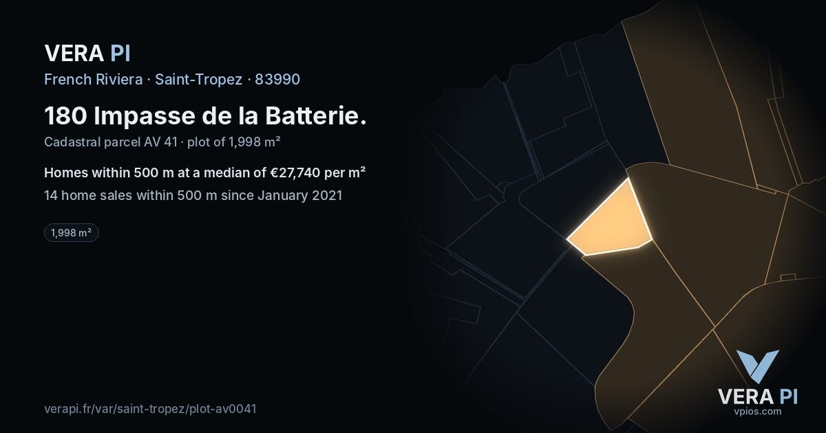 180 Impasse de la Batterie, Saint-Tropez at night – the plot lit, the parcels around coloured by the prices near them