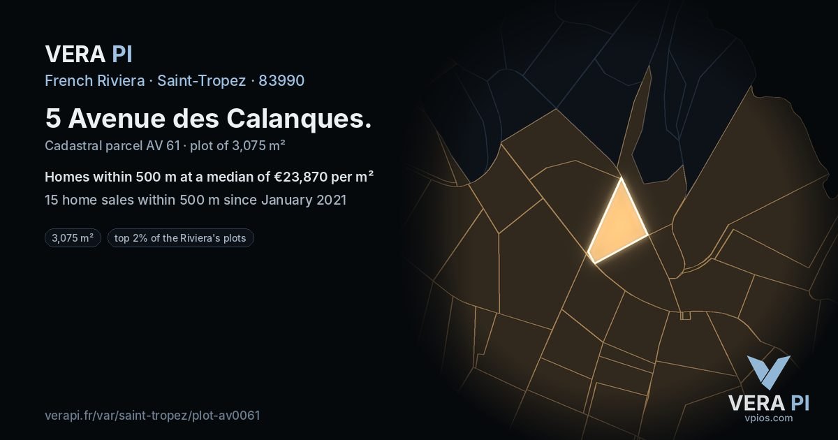 5 Avenue des Calanques, Saint-Tropez at night – the plot lit, the parcels around coloured by the prices near them