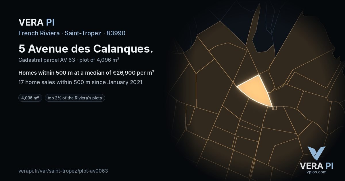 5 Avenue des Calanques, Saint-Tropez at night – the plot lit, the parcels around coloured by the prices near them