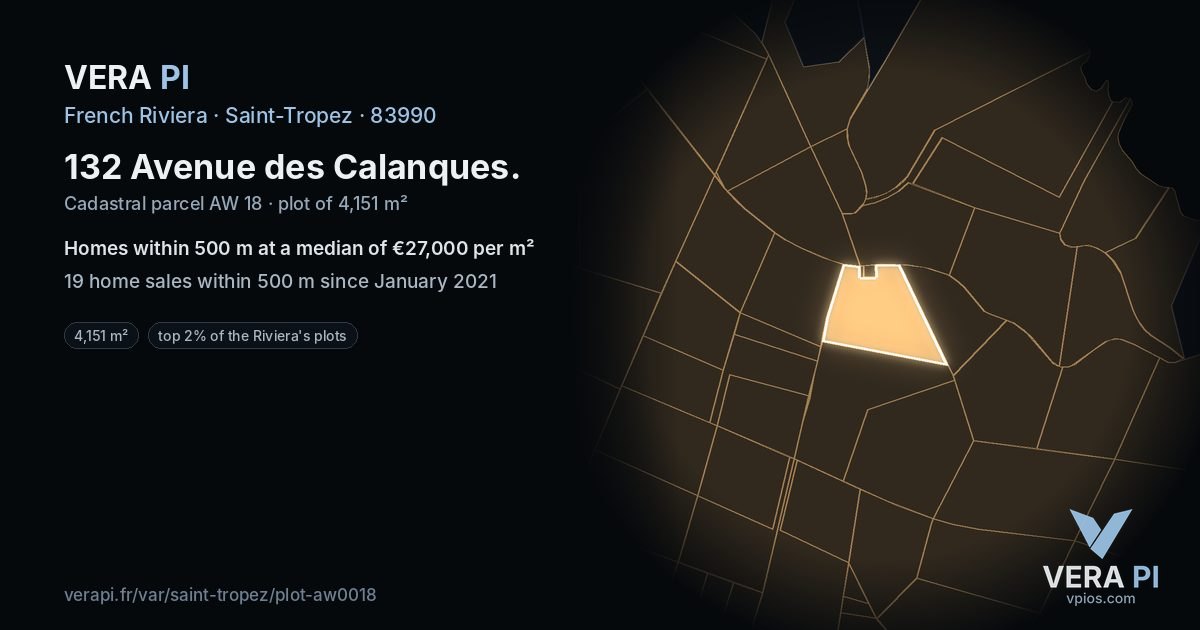 132 Avenue des Calanques, Saint-Tropez at night – the plot lit, the parcels around coloured by the prices near them