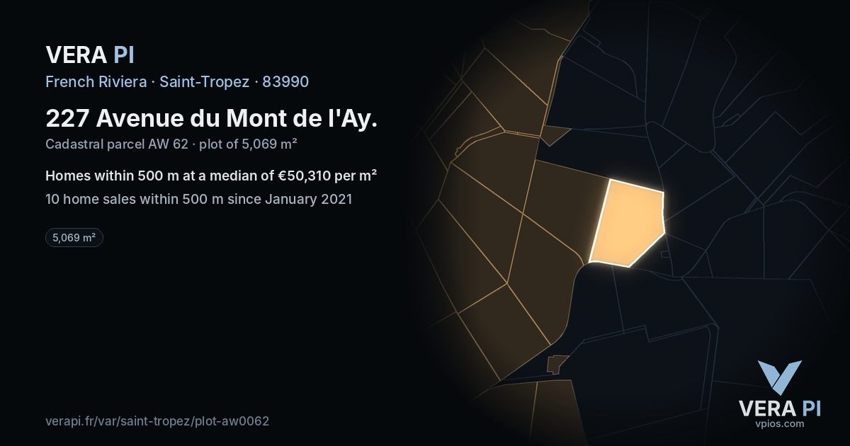 227 Avenue du Mont de l'Ay, Saint-Tropez at night – the plot lit, the parcels around coloured by the prices near them