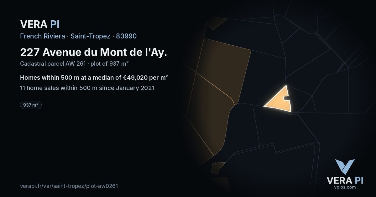 227 Avenue du Mont de l'Ay, Saint-Tropez at night – the plot lit, the parcels around coloured by the prices near them