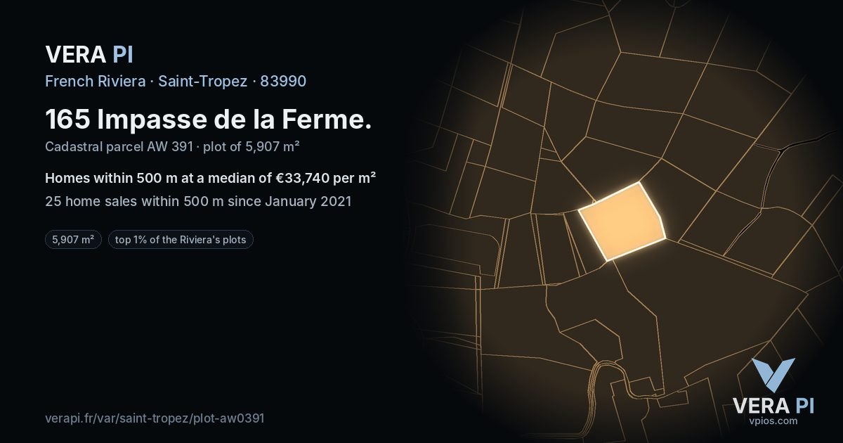 165 Impasse de la Ferme, Saint-Tropez at night – the plot lit, the parcels around coloured by the prices near them