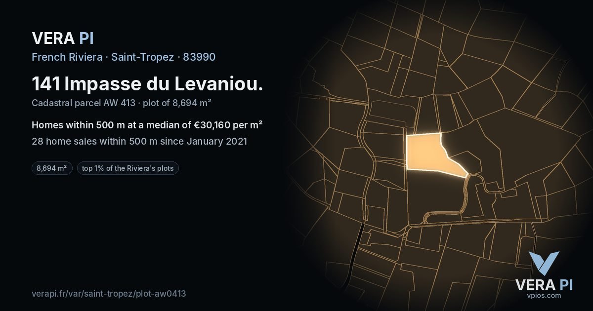 141 Impasse du Levaniou, Saint-Tropez at night – the plot lit, the parcels around coloured by the prices near them