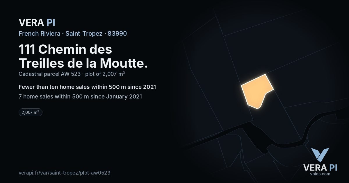 111 Chemin des Treilles de la Moutte, Saint-Tropez at night – the plot lit, the parcels around coloured by the prices near them