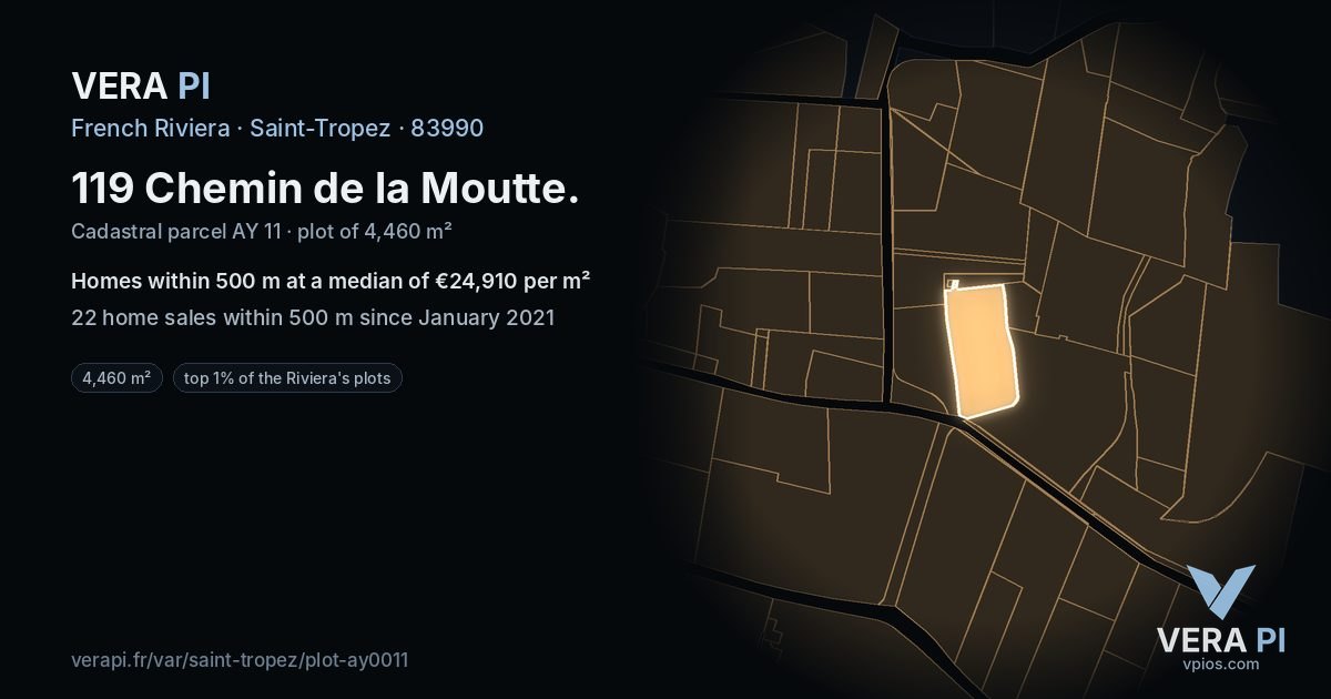 119 Chemin de la Moutte, Saint-Tropez at night – the plot lit, the parcels around coloured by the prices near them