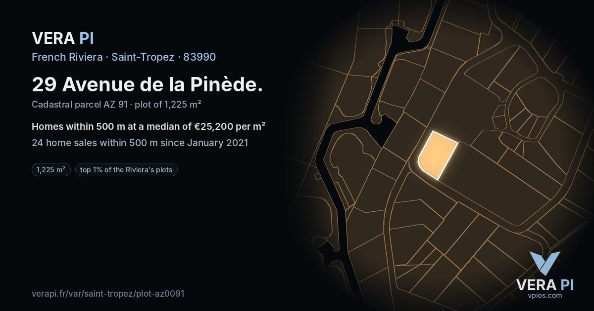29 Avenue de la Pinède, Saint-Tropez at night – the plot lit, the parcels around coloured by the prices near them