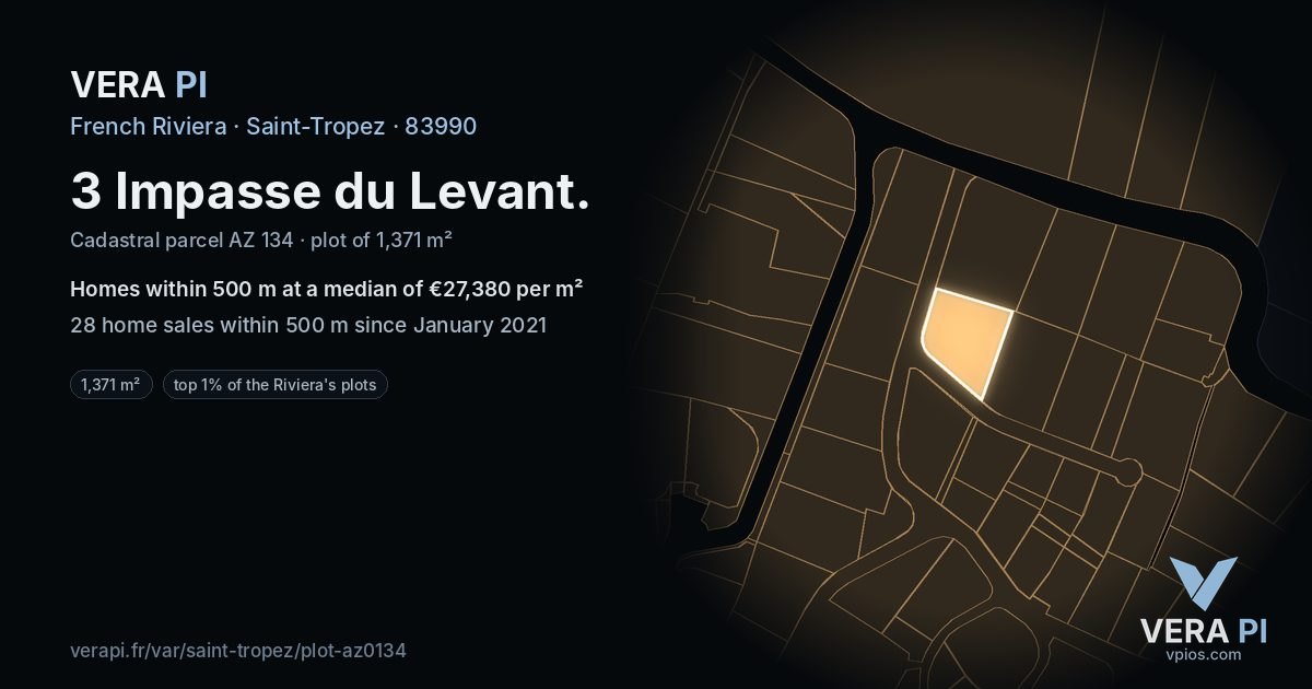 3 Impasse du Levant, Saint-Tropez at night – the plot lit, the parcels around coloured by the prices near them