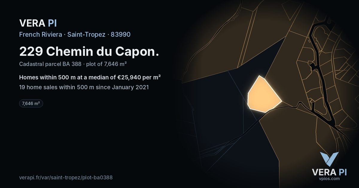 229 Chemin du Capon, Saint-Tropez at night – the plot lit, the parcels around coloured by the prices near them