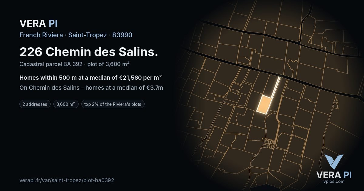 226 Chemin des Salins, Saint-Tropez at night – the plot lit, the parcels around coloured by the prices near them
