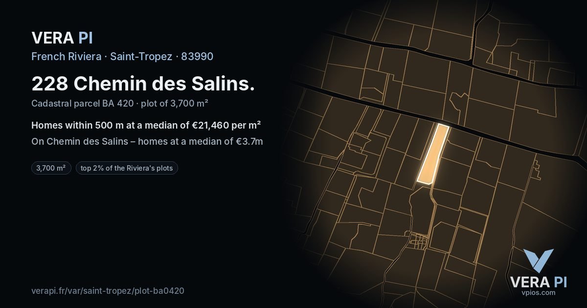 228 Chemin des Salins, Saint-Tropez at night – the plot lit, the parcels around coloured by the prices near them