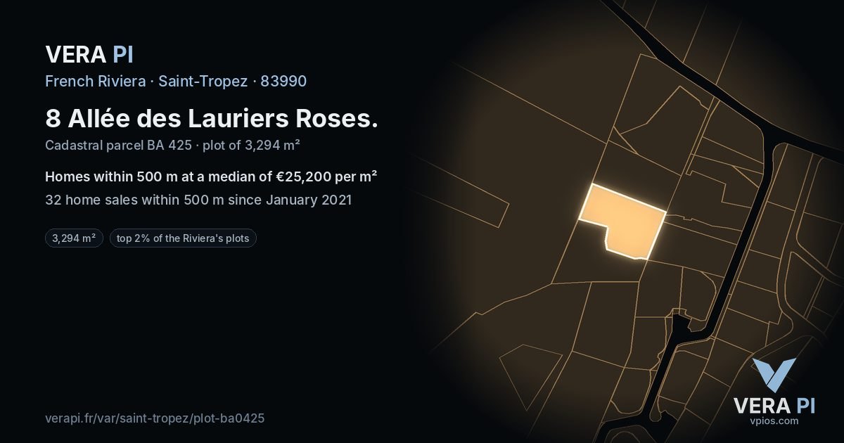 8 Allée des Lauriers Roses, Saint-Tropez at night – the plot lit, the parcels around coloured by the prices near them