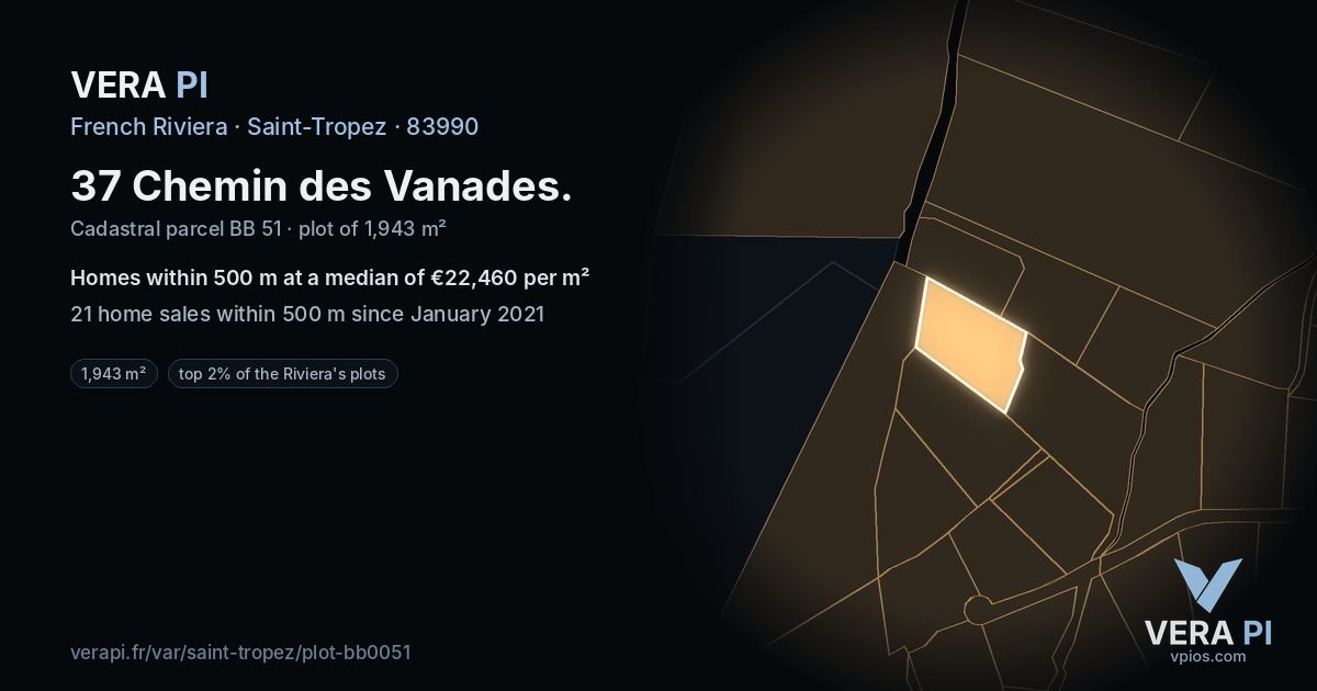 37 Chemin des Vanades, Saint-Tropez at night – the plot lit, the parcels around coloured by the prices near them