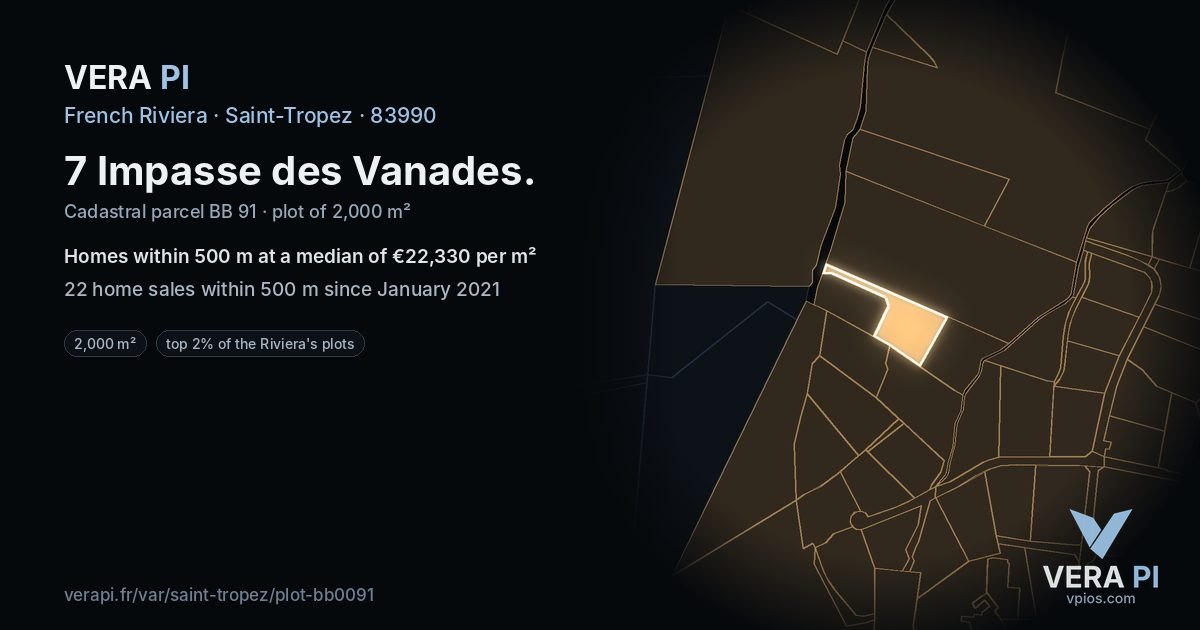 7 Impasse des Vanades, Saint-Tropez at night – the plot lit, the parcels around coloured by the prices near them