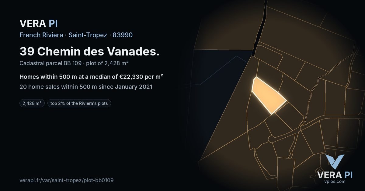39 Chemin des Vanades, Saint-Tropez at night – the plot lit, the parcels around coloured by the prices near them