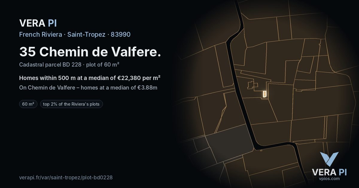 35 Chemin de Valfere, Saint-Tropez at night – the plot lit, the parcels around coloured by the prices near them