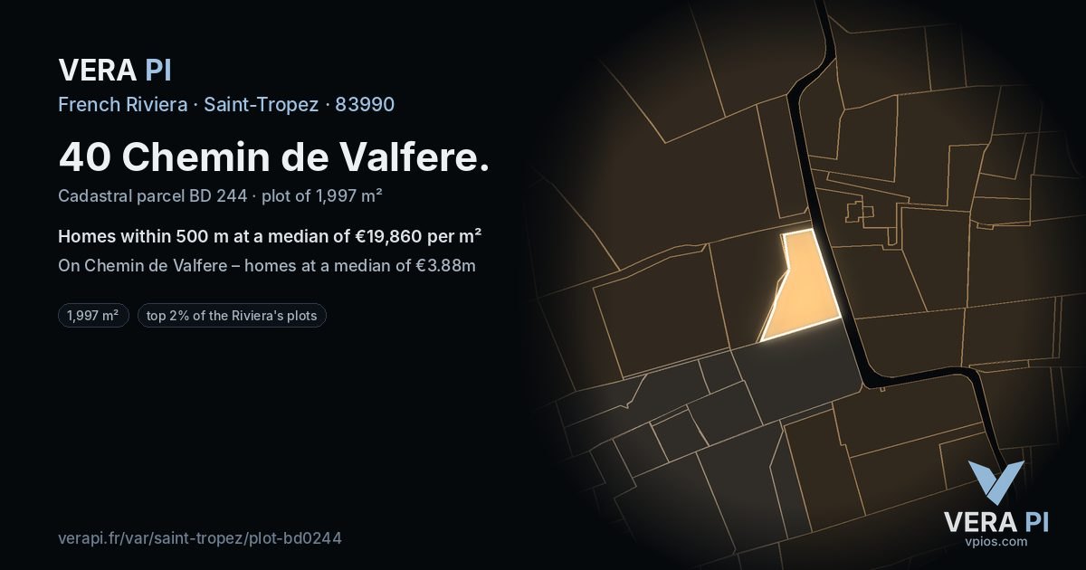 40 Chemin de Valfere, Saint-Tropez at night – the plot lit, the parcels around coloured by the prices near them