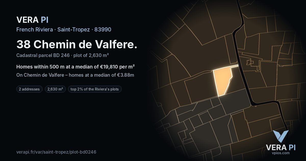 38 Chemin de Valfere, Saint-Tropez at night – the plot lit, the parcels around coloured by the prices near them