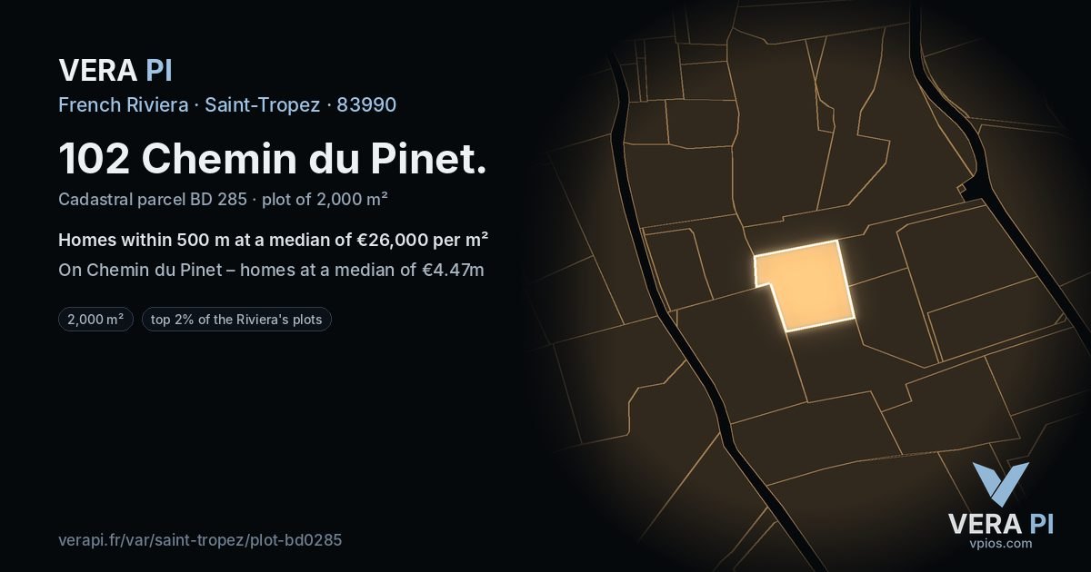 102 Chemin du Pinet, Saint-Tropez at night – the plot lit, the parcels around coloured by the prices near them