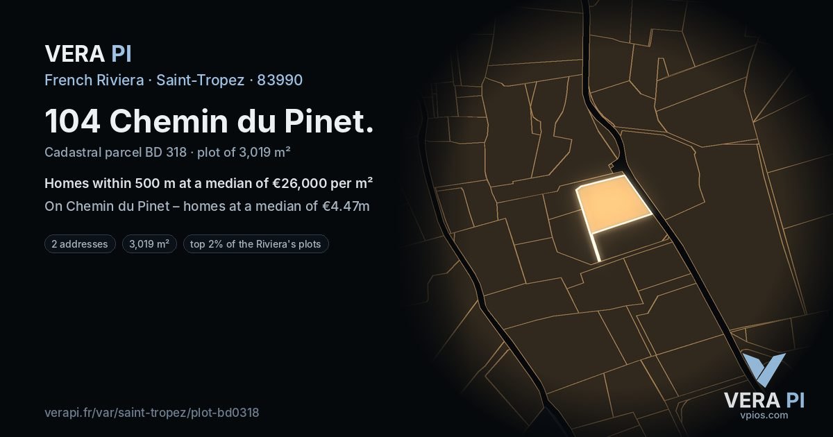 104 Chemin du Pinet, Saint-Tropez at night – the plot lit, the parcels around coloured by the prices near them