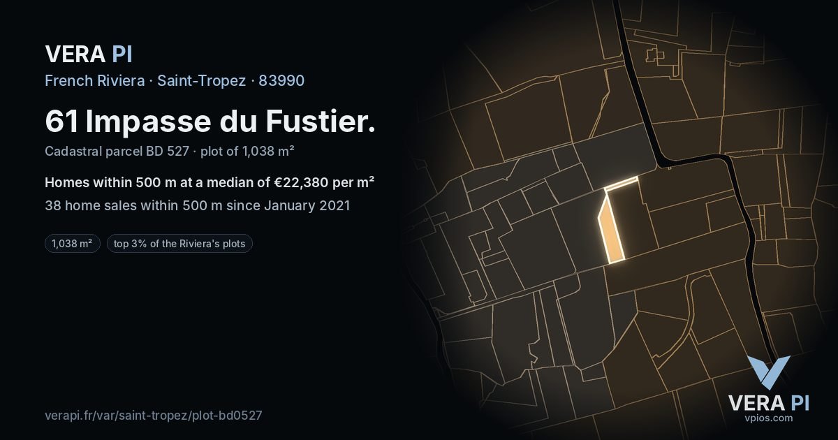 61 Impasse du Fustier, Saint-Tropez at night – the plot lit, the parcels around coloured by the prices near them