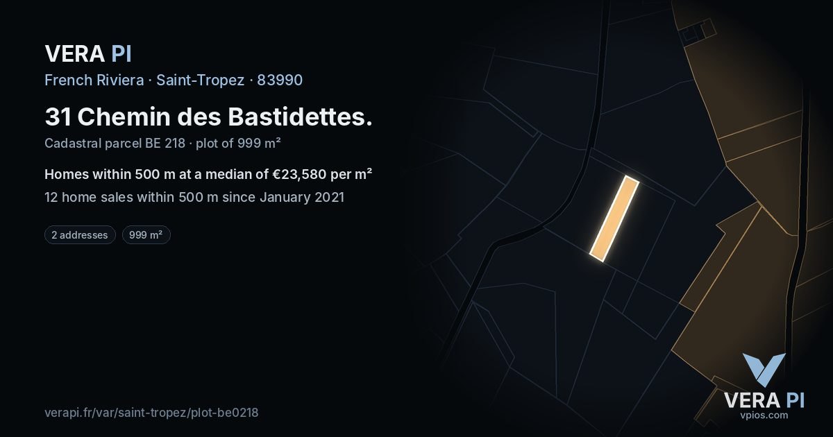 31 Chemin des Bastidettes, Saint-Tropez at night – the plot lit, the parcels around coloured by the prices near them