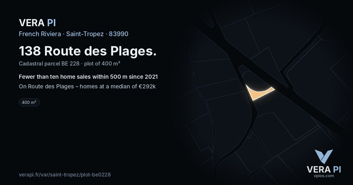 138 Route des Plages, Saint-Tropez at night – the plot lit, the parcels around coloured by the prices near them