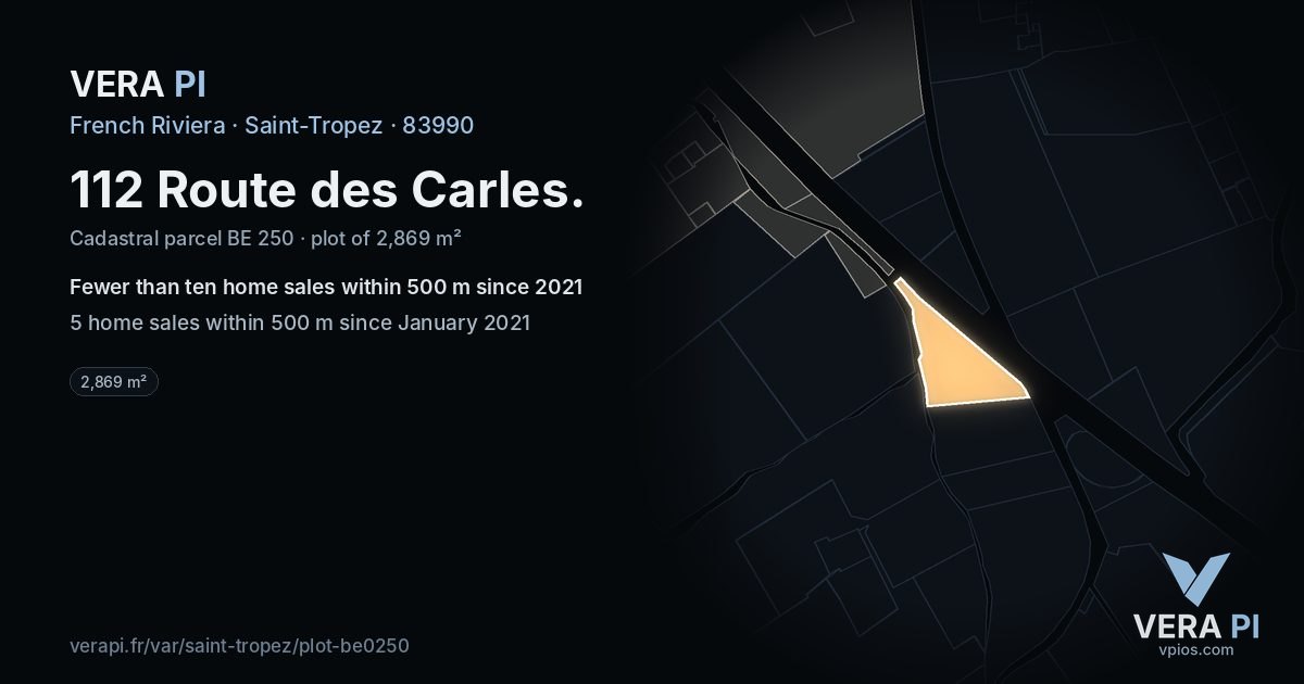 112 Route des Carles, Saint-Tropez at night – the plot lit, the parcels around coloured by the prices near them