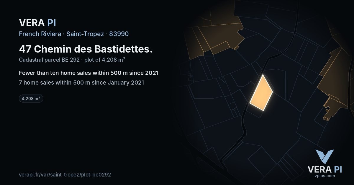 47 Chemin des Bastidettes, Saint-Tropez at night – the plot lit, the parcels around coloured by the prices near them