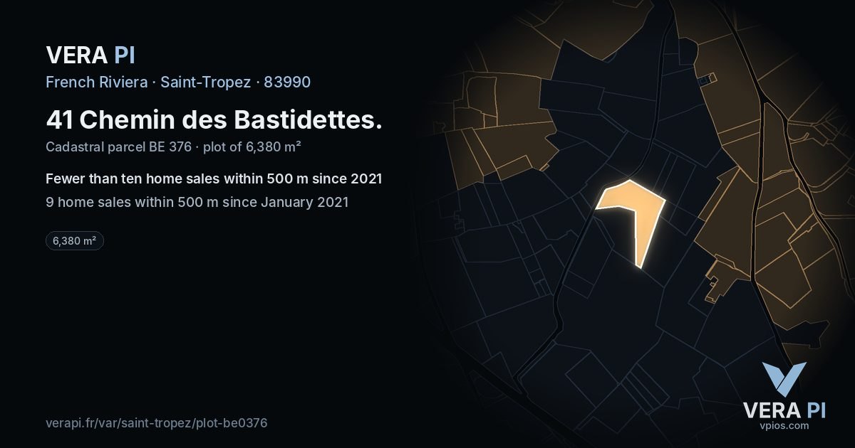 41 Chemin des Bastidettes, Saint-Tropez at night – the plot lit, the parcels around coloured by the prices near them