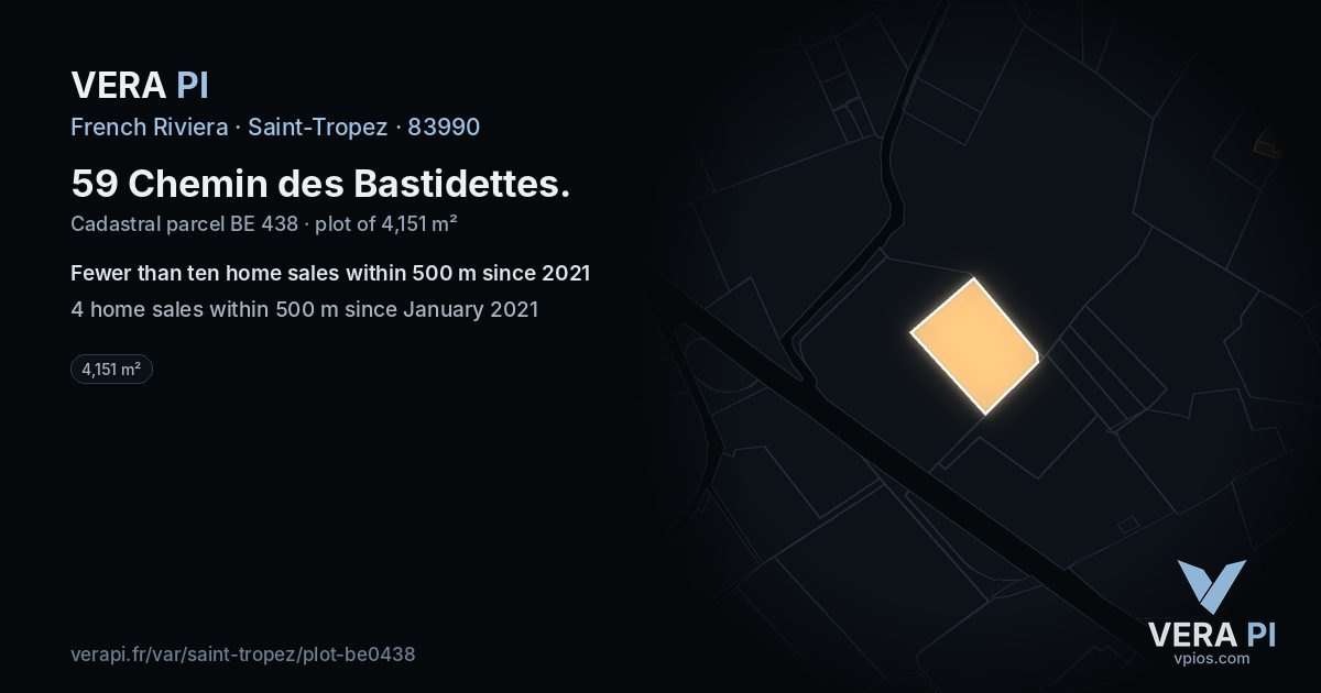 59 Chemin des Bastidettes, Saint-Tropez at night – the plot lit, the parcels around coloured by the prices near them