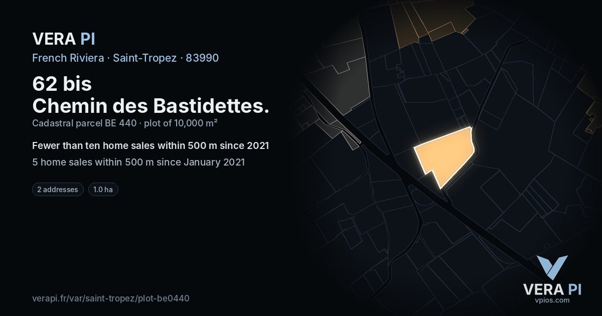 62 bis Chemin des Bastidettes, Saint-Tropez at night – the plot lit, the parcels around coloured by the prices near them