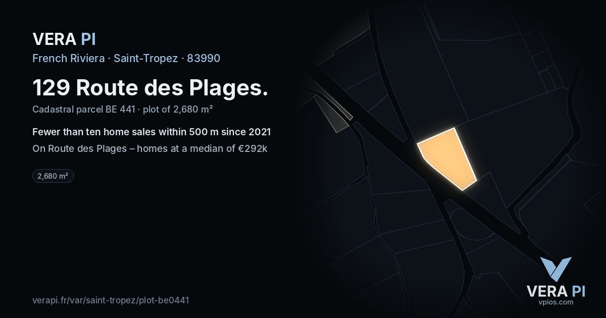129 Route des Plages, Saint-Tropez at night – the plot lit, the parcels around coloured by the prices near them