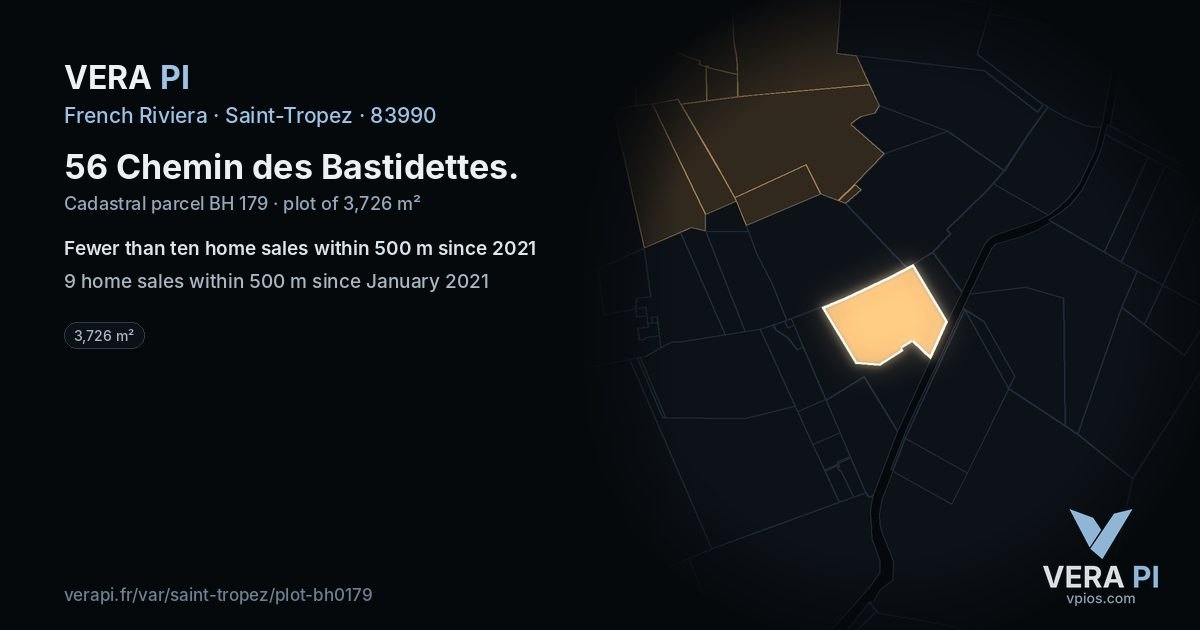 56 Chemin des Bastidettes, Saint-Tropez at night – the plot lit, the parcels around coloured by the prices near them