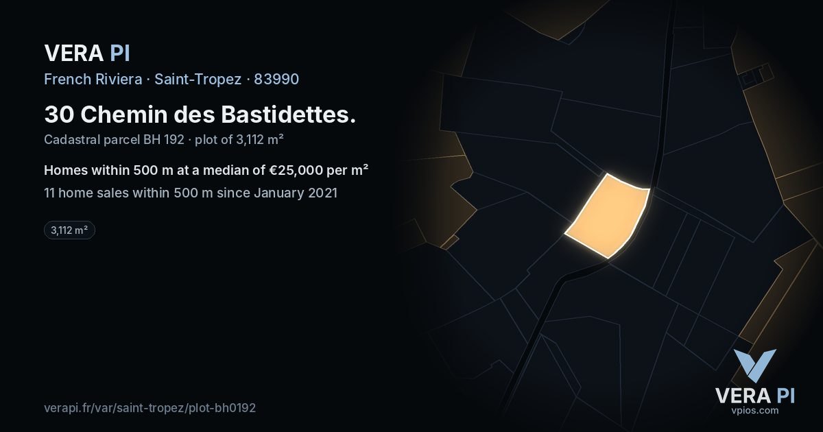 30 Chemin des Bastidettes, Saint-Tropez at night – the plot lit, the parcels around coloured by the prices near them