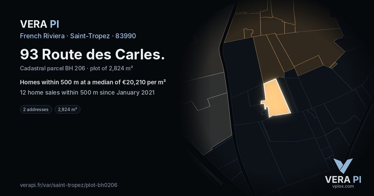 93 Route des Carles, Saint-Tropez at night – the plot lit, the parcels around coloured by the prices near them