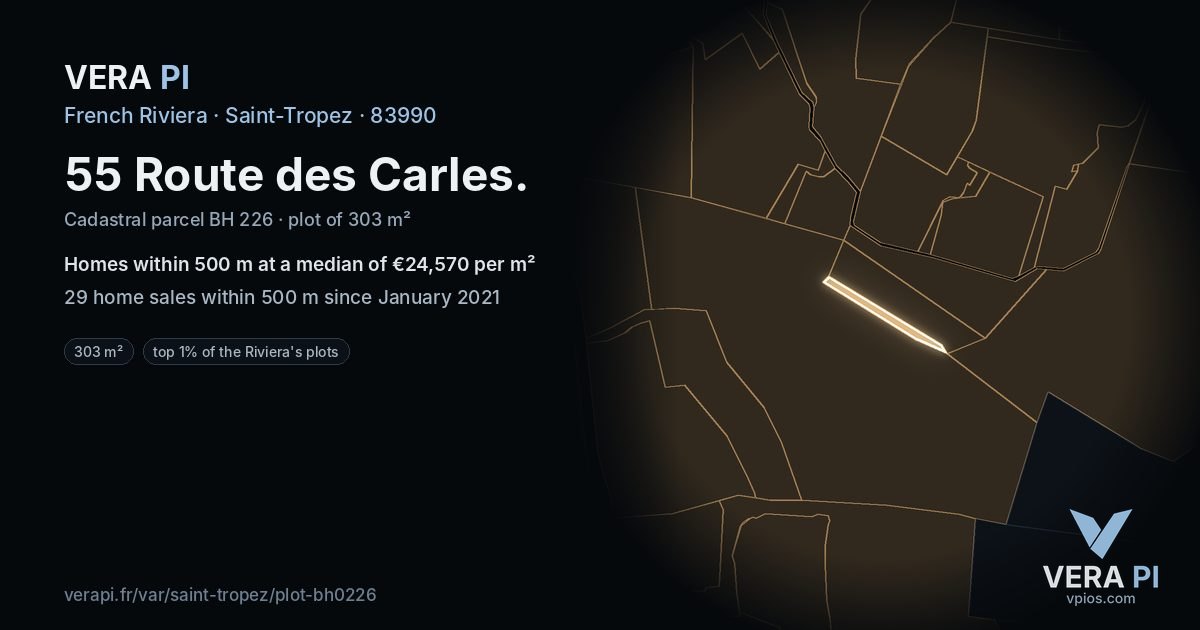 55 Route des Carles, Saint-Tropez at night – the plot lit, the parcels around coloured by the prices near them