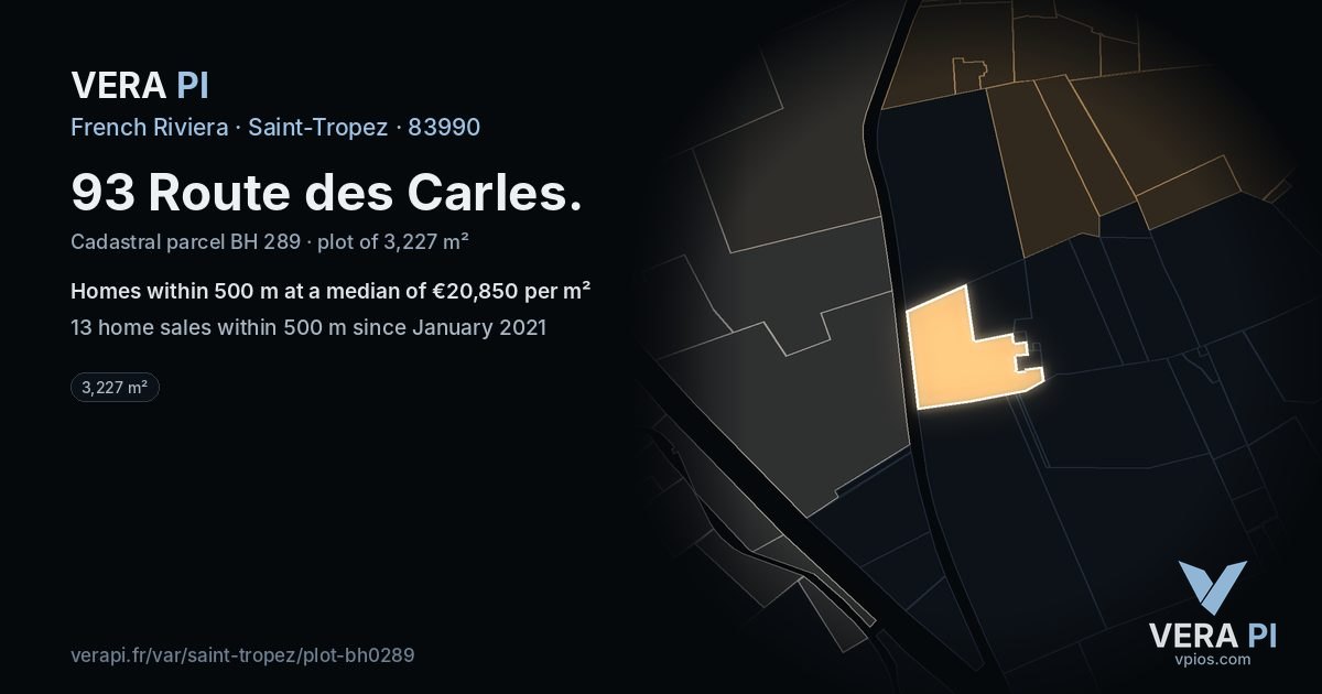 93 Route des Carles, Saint-Tropez at night – the plot lit, the parcels around coloured by the prices near them