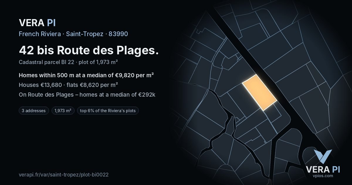 42 bis Route des Plages, Saint-Tropez at night – the plot lit, the parcels around coloured by the prices near them