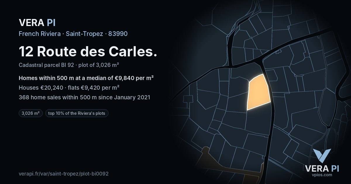 12 Route des Carles, Saint-Tropez at night – the plot lit, the parcels around coloured by the prices near them