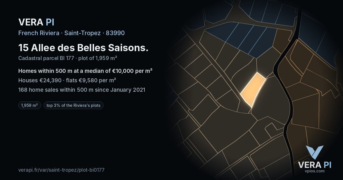 15 Allee des Belles Saisons, Saint-Tropez at night – the plot lit, the parcels around coloured by the prices near them