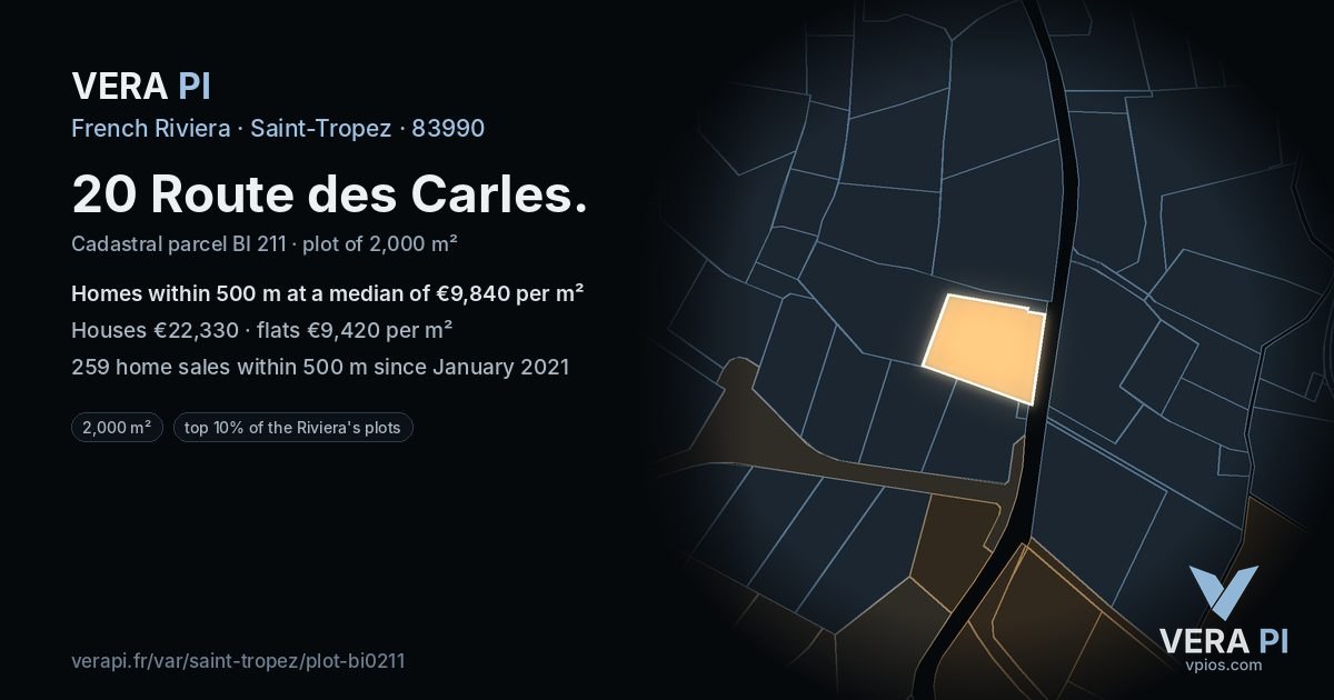 20 Route des Carles, Saint-Tropez at night – the plot lit, the parcels around coloured by the prices near them