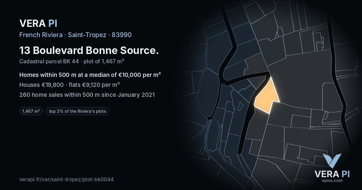 13 Boulevard Bonne Source, Saint-Tropez at night – the plot lit, the parcels around coloured by the prices near them