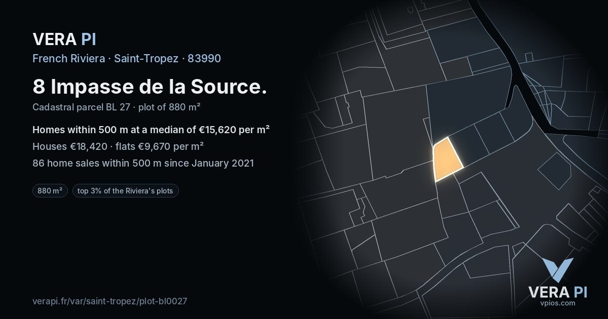 8 Impasse de la Source, Saint-Tropez at night – the plot lit, the parcels around coloured by the prices near them