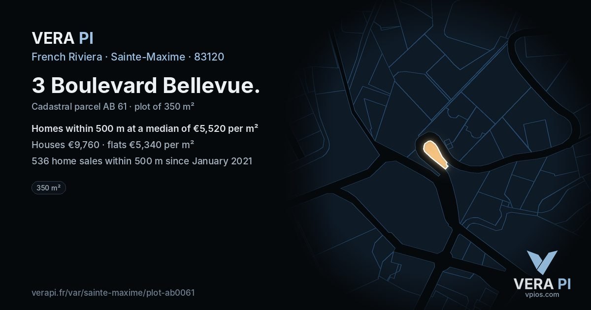 3 Boulevard Bellevue, Sainte-Maxime at night – the plot lit, the parcels around coloured by the prices near them