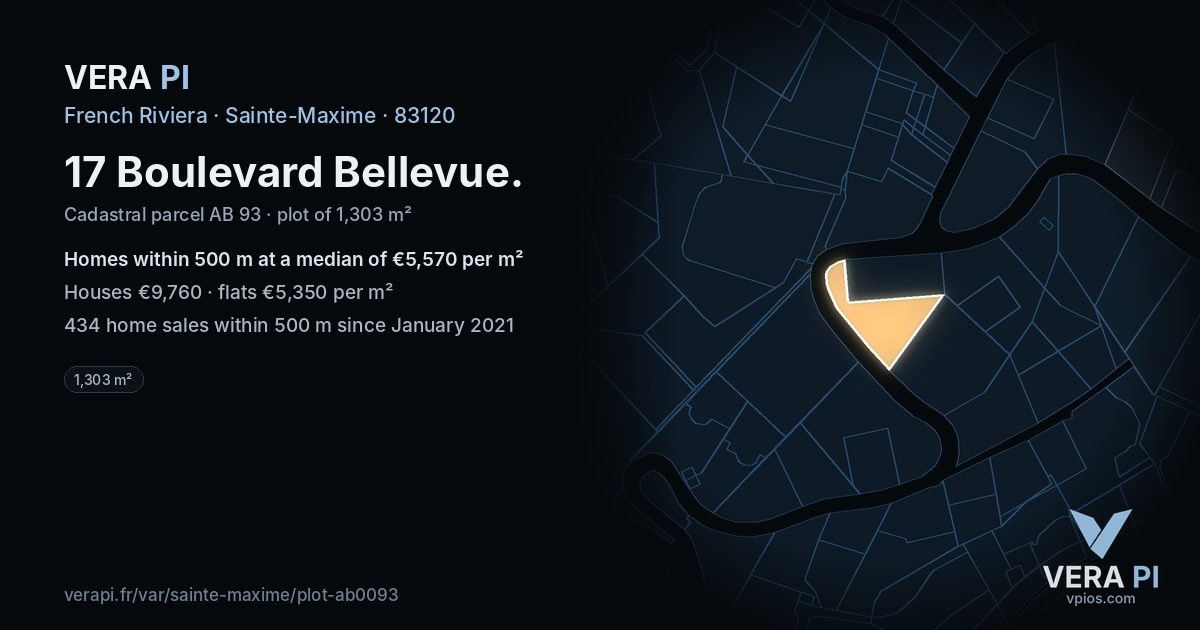 17 Boulevard Bellevue, Sainte-Maxime at night – the plot lit, the parcels around coloured by the prices near them