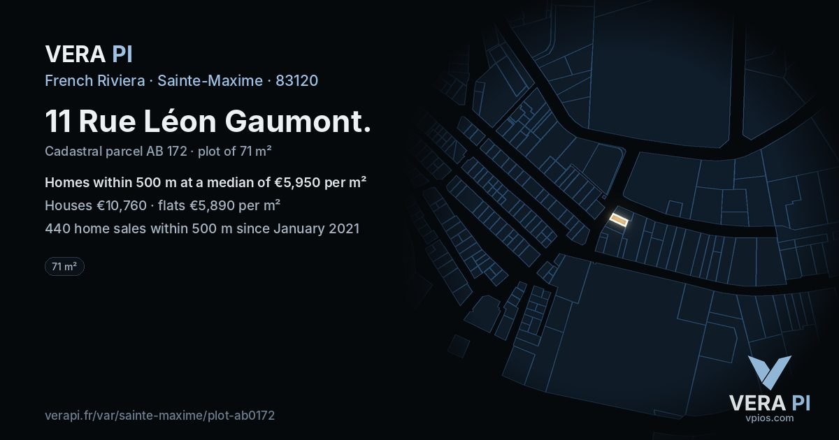 11 Rue Léon Gaumont, Sainte-Maxime at night – the plot lit, the parcels around coloured by the prices near them